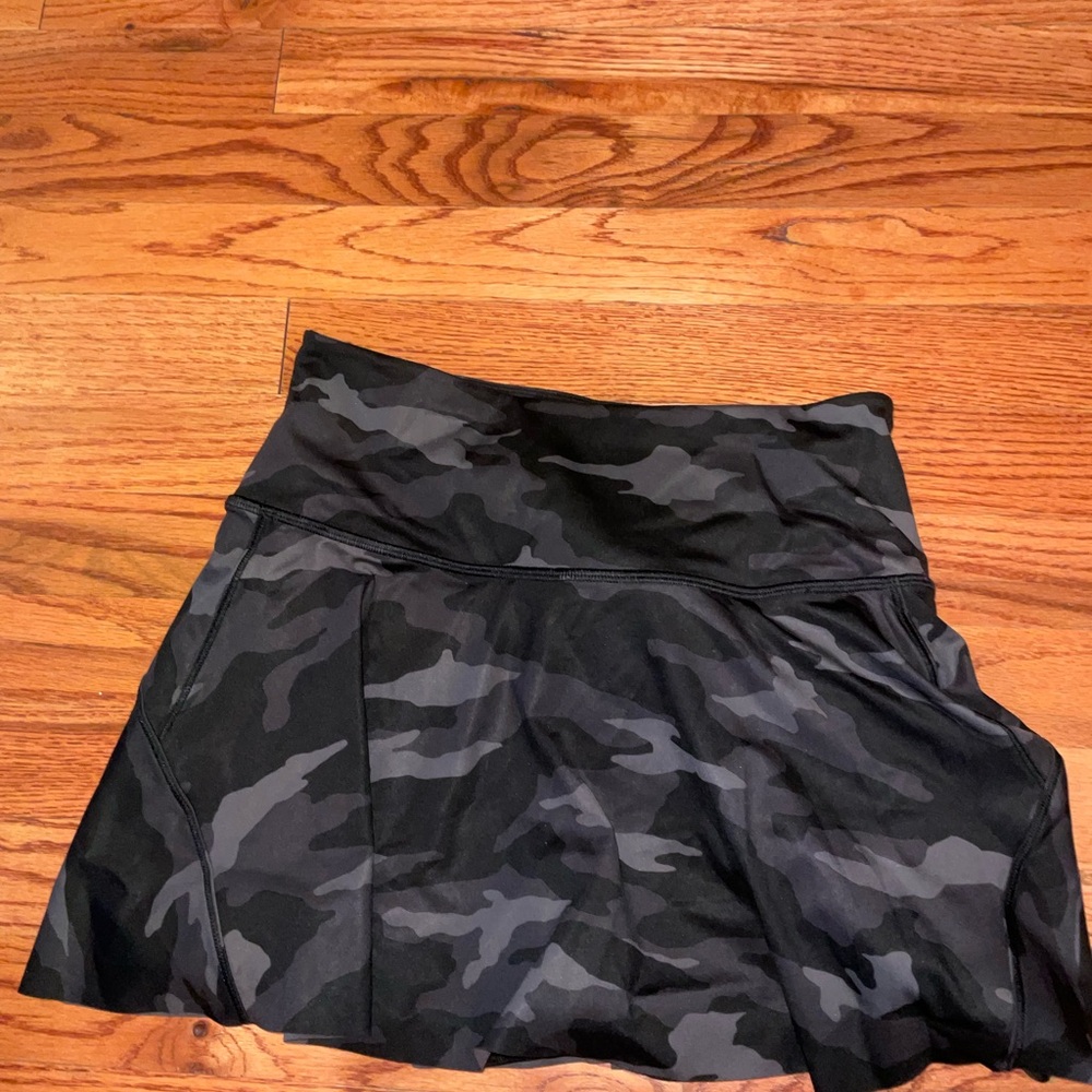 Athleta Black and Gray Camouflage Mini Skirt